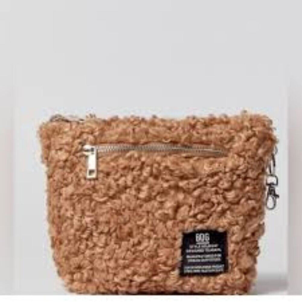 BDG FLEECE TEDDY BROWN ZIPPER POUCH BRAND NEW WITHOUT TAGS